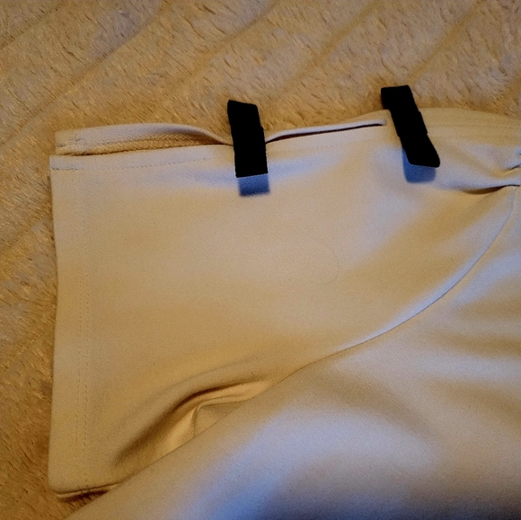 Liz Claiborne Career Women's Off-White Blouse with Black Bows & Slits - Size S - Picture 5 of 7